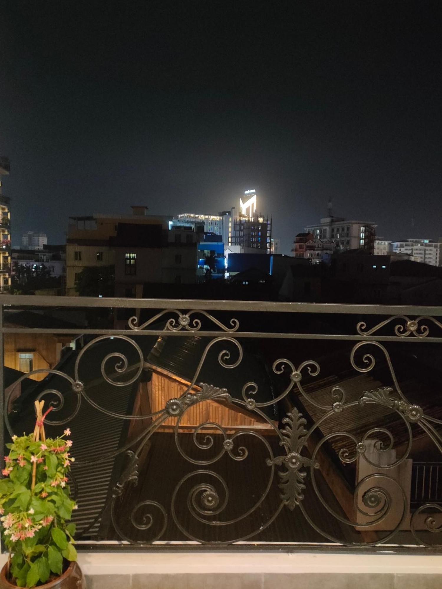 Nineties Homestay Hue Esterno foto
